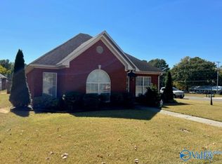 558 Blackshear Ln SW, Hartselle, AL 35640