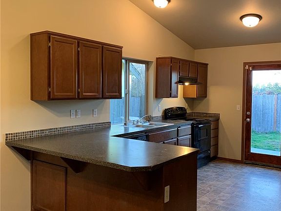 5th image of 1827 187th Street Ct E