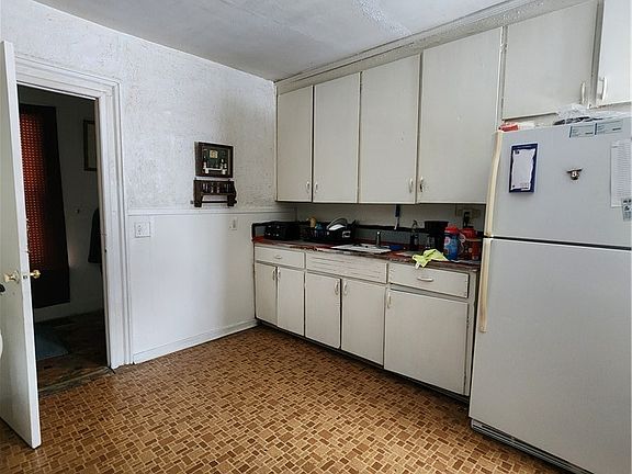 2nd image of 245 Adams St