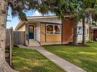 6326 W 37th St SW, Calgary, AB T3E5M8
