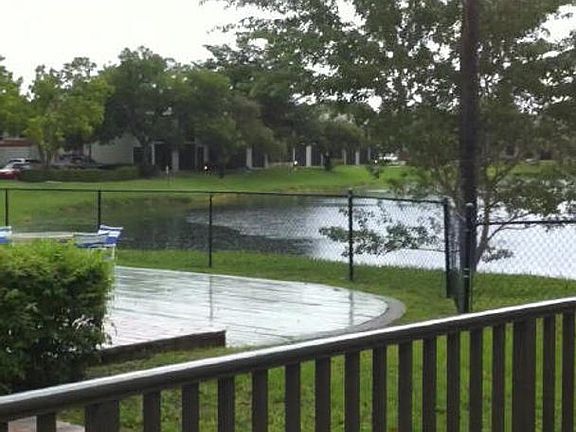 3rd image of 208 Lake Pointe Dr APT 205