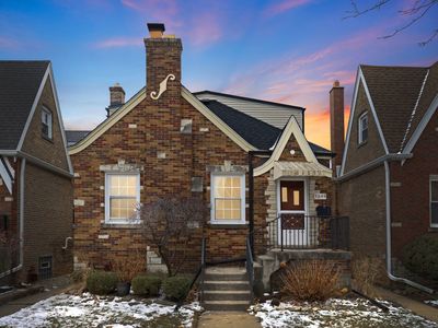 5845 W Ainslie St, Chicago, IL, 60630