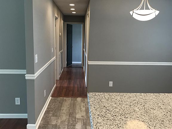 5th image of 1309 Mockingbird Dr