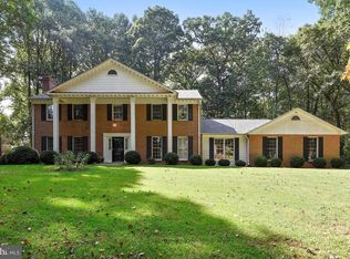 2 Rocky Glen Ct, Brookeville, MD 20833