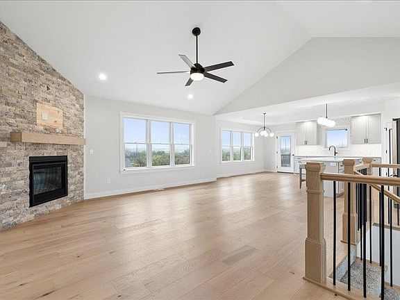 3rd image of 14435 Mill Ridge Rd