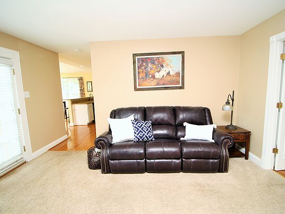 5th image of 8023 Lake Haven Dr