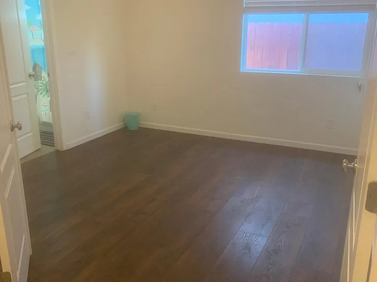 894 Storybook St — Photo 14