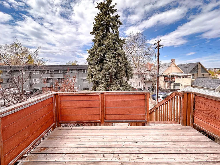 1423 N Josephine St — Photo 15