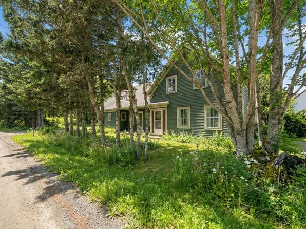 8671 Highway 2, Great Village, NS B0M 1L0