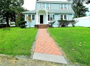 155 E Beverly Pkwy, Valley Stream, NY 11580