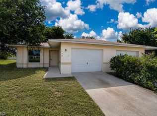 1133/1135 Gordon Ave S, Lehigh Acres, FL 33973