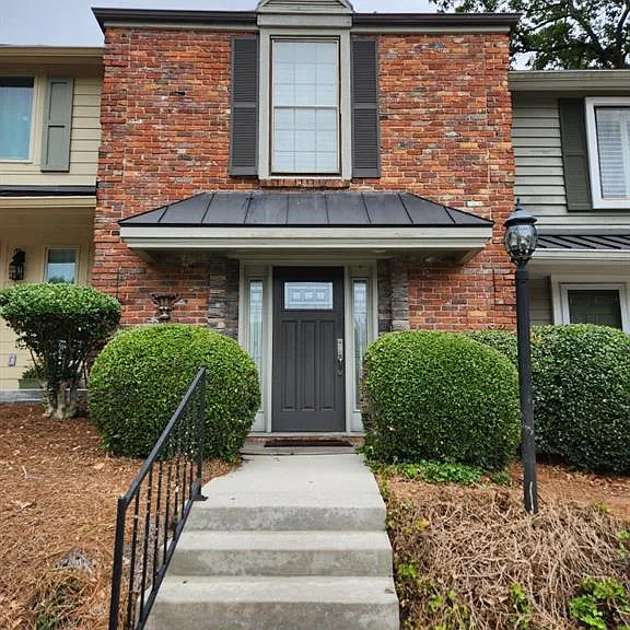 1085 Holly Dr #2 — Photo 1