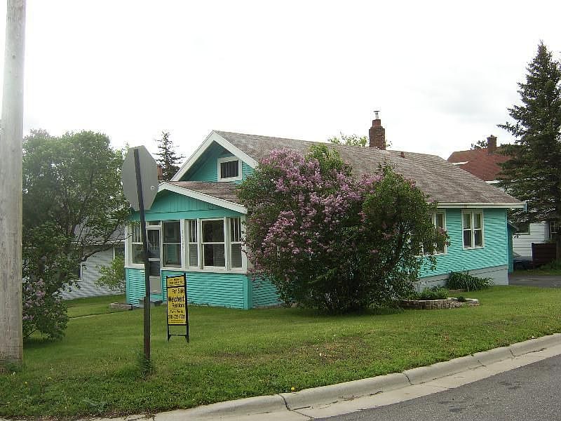 1st image of 1029 N 10th Ave E