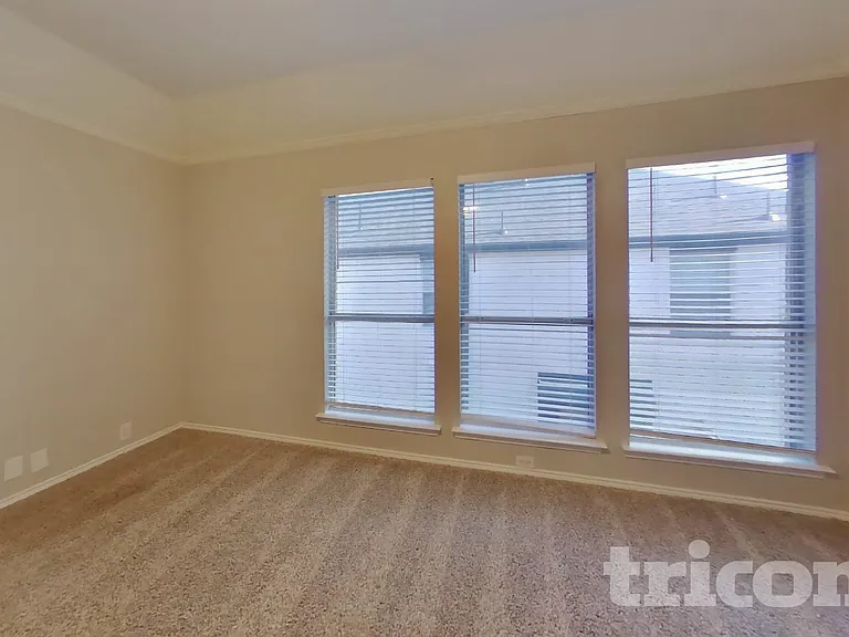 11222 Raveneaux Dr — Photo 15