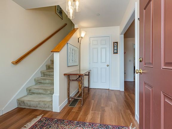 5th image of 216 Kearsage Dr Unit B