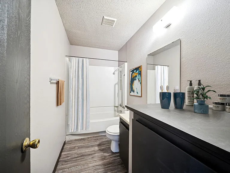 Sherwood Pointe — Photo 10
