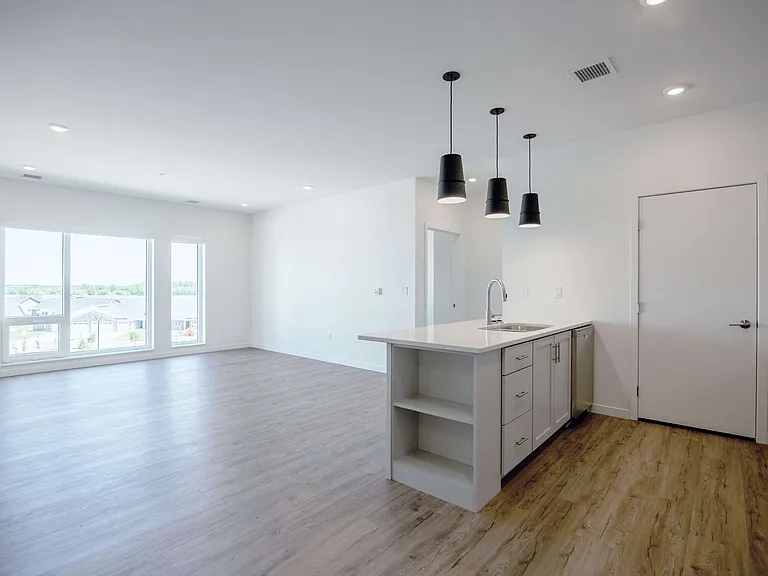 The Earl Apartments 3 Bed 2 Bath 1341