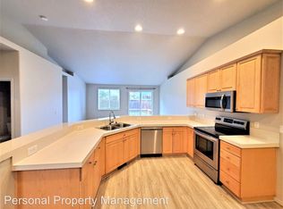 1128 54th St, Washougal, WA 98671