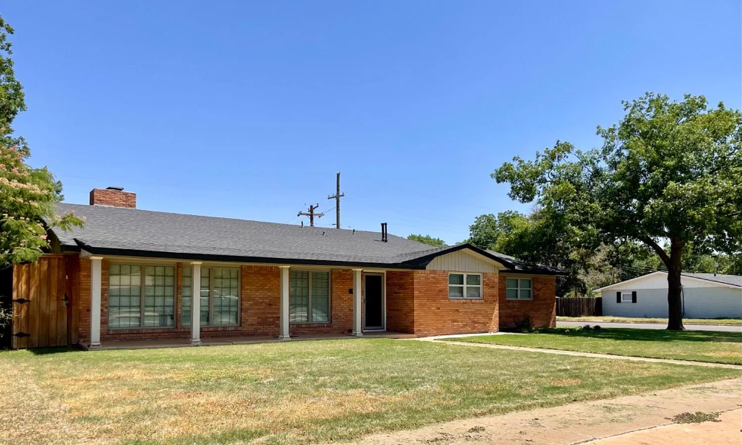 3 bed, 3.5 bath, 2732 sqft, $2,250 — Photo 1