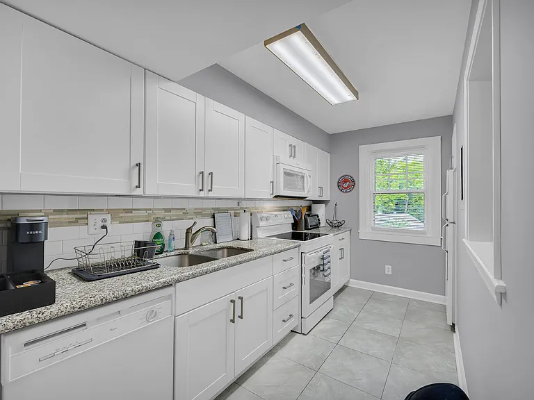 290 Appleby Dr #268 — Photo 40