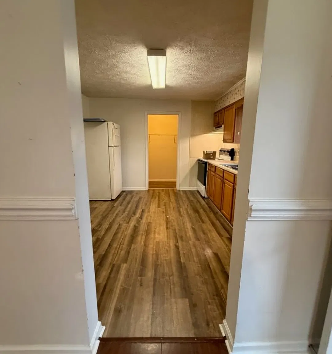 3 bed, 1200 sqft, $1,200 — Photo 2