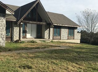 13607 Jesse James Farm Rd, Kearney, MO 64060