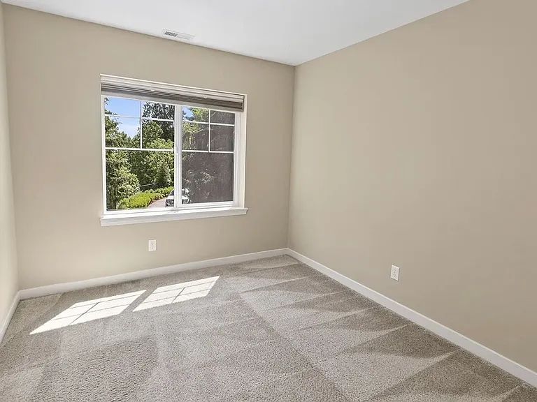 4581 SE Satinwood St — Photo 15