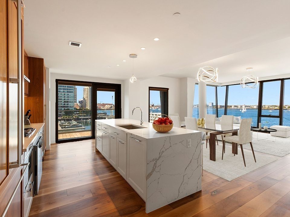 1st image of 300 Pier 4 Blvd #5C