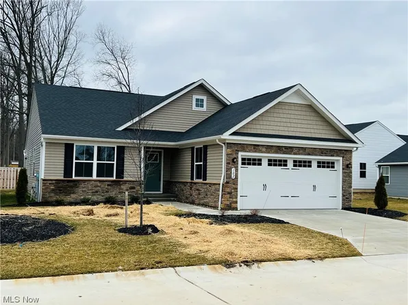 102 Eagle Cir, Amherst, OH 44001