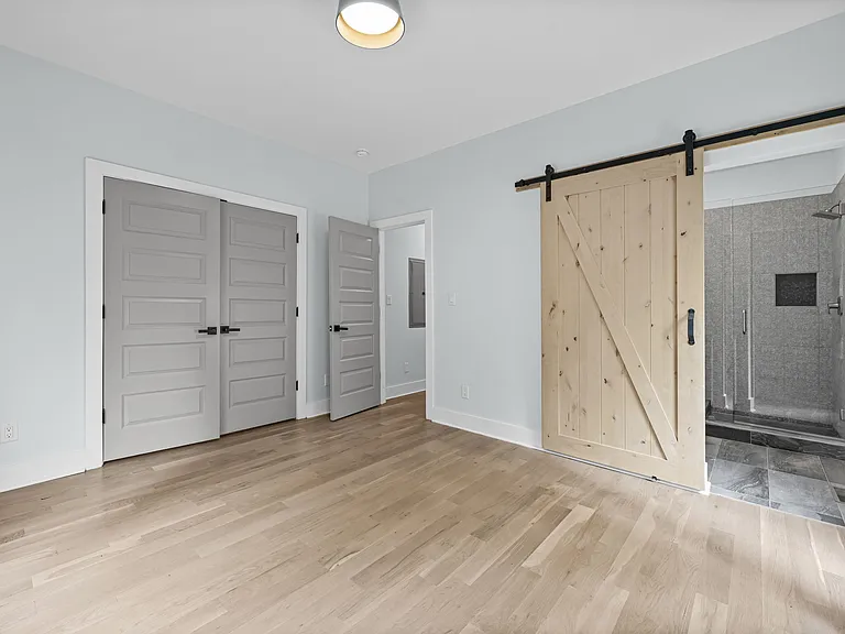 2045 Glenwood Ave SE — Photo 12
