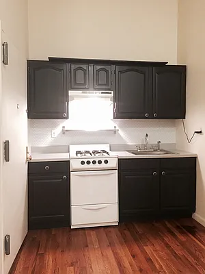 Rented by Sunrise Real Estate | media 36