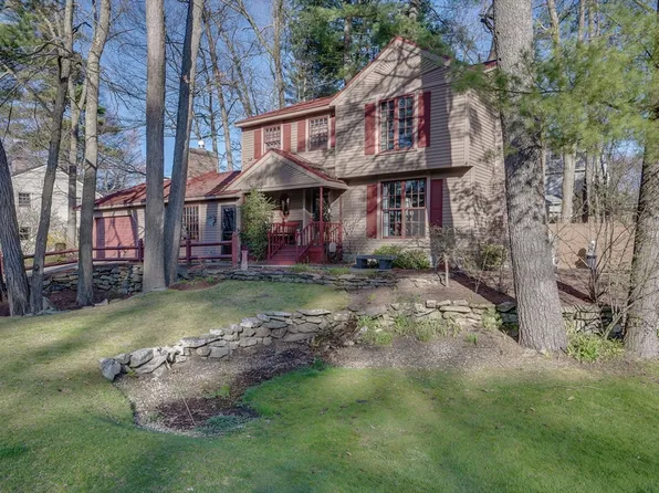 22 Glen Dr, Nashua, NH 03062