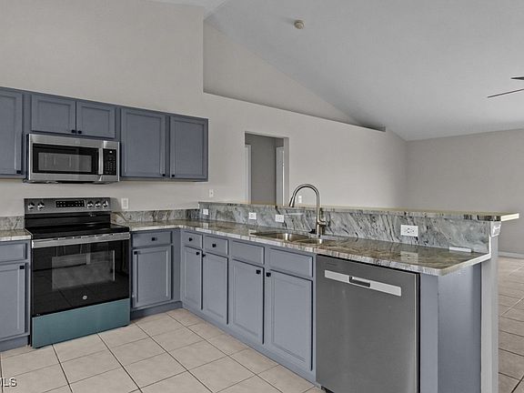 4th image of 2321 NW 25th Ter