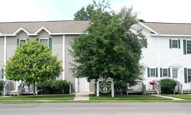 1st image of 827 Arlington Ave APT 1