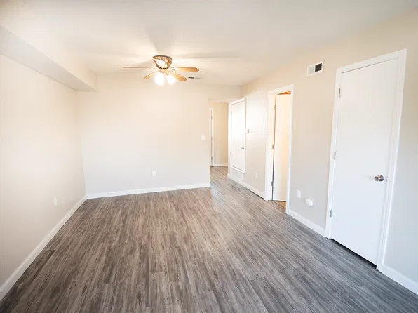 Northridge Crossing Apartments and Townhomes