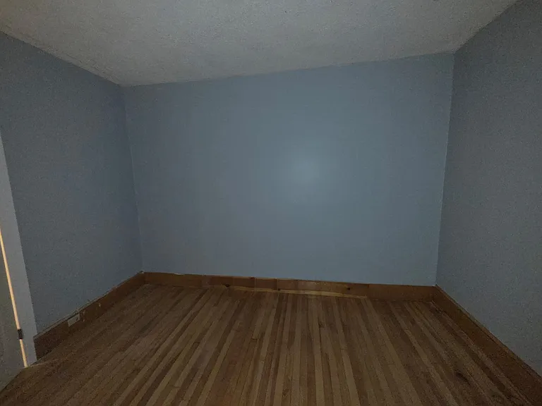 2608 Plymouth Ave N — Photo 6