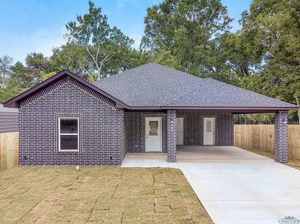 903 N 3rd St, Longview, TX 75601