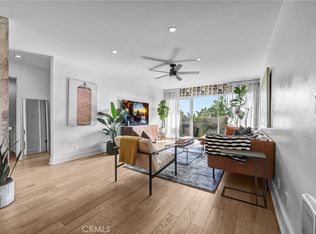 8400 De Longpre Ave APT 212, West Hollywood, CA 90069