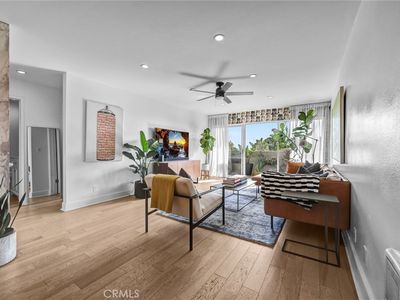 8400 De Longpre Ave APT 212, West Hollywood, CA, 90069