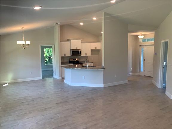 3rd image of 4063 Conestoga St