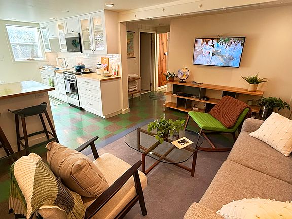 Comfort & Entertainment