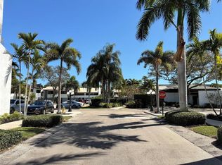 3900 NE 18th Avenue #40h, Oakland Park, FL 33334