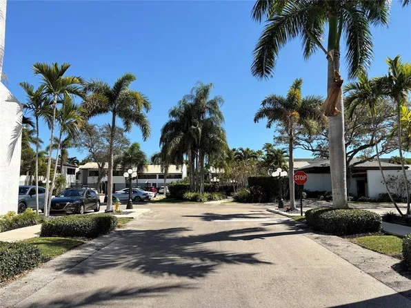 3900 NE 18th Avenue #40h, Oakland Park, FL 33334