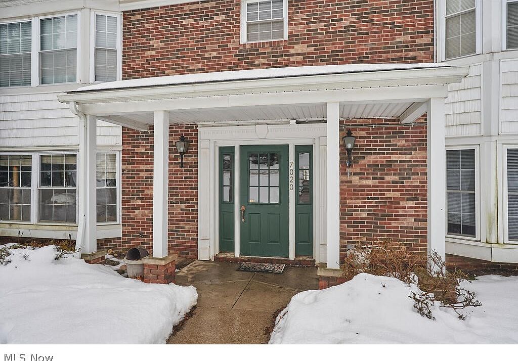 7020 Carriage Hill Dr APT 202 Brecksville OH 44141 Zillow