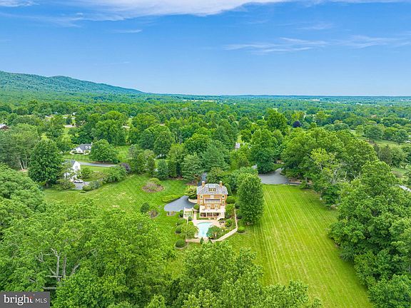 4th image of 3518 Woolman Dr
