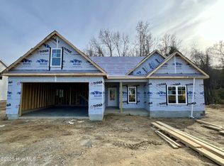 400 Creeks Edge Dr, Pikeville, NC 27863