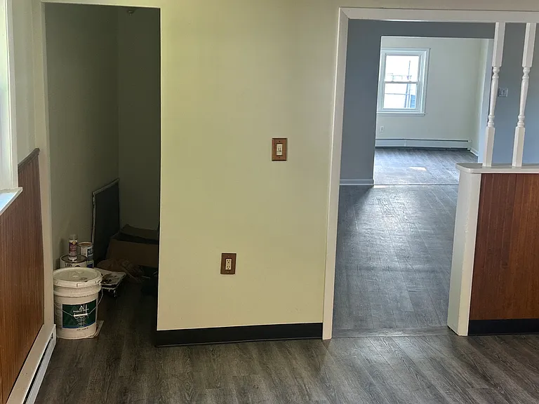 617 N Main St — Photo 6
