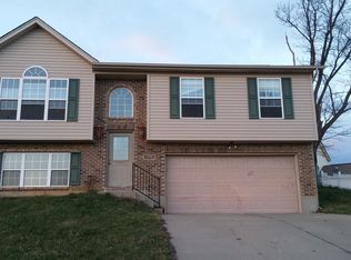 200 Alexis Cir, Dry Ridge, KY 41035