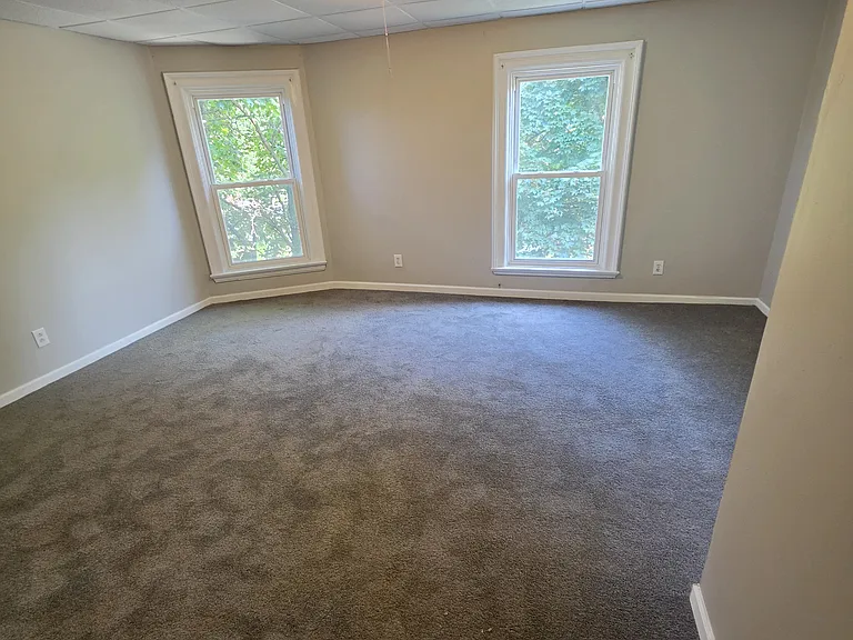 390 Richmond Ave #2 — Photo 7