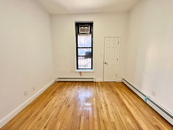 4th image of 460 Throop Ave #101